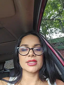 CataleyaRusso: онлайн-секс-чат