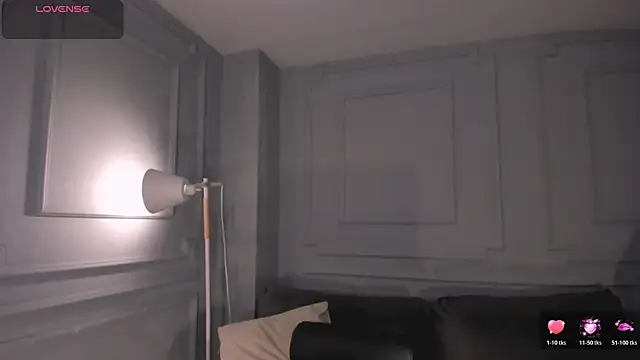 ViolettHansson: онлайн-секс-чат