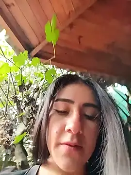 CAROLINE__07 Adlı Modelin Canlı XXX Sohbeti