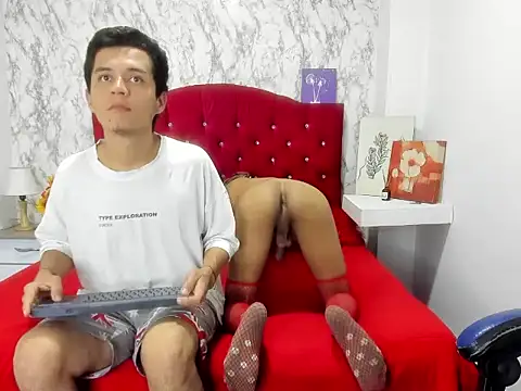 Вебкам-шоу Alejandra_and_James_