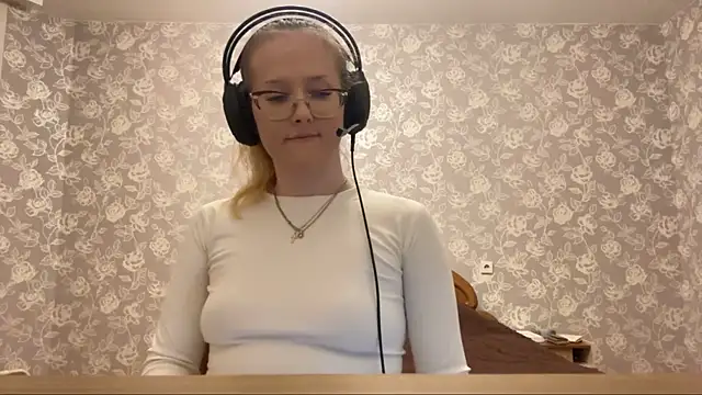 Chat XXX en directo de ElmiraGildea