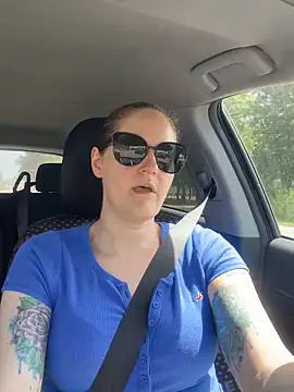 lolabunny9 Show in webcam