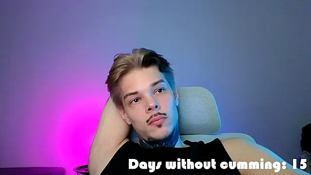 DENIS_HERE 即時 XXX 聊天