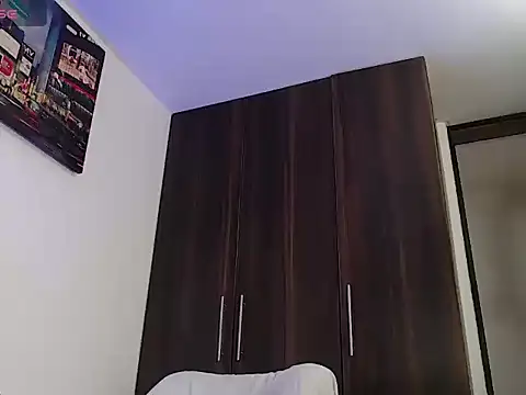 Axel_Stton লাইভ XXX চ্যাট