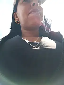 Luianna live XXX chat