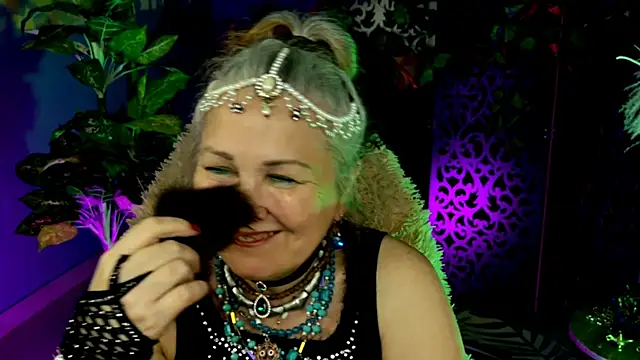 LilaMaharaniのライブXXXチャット