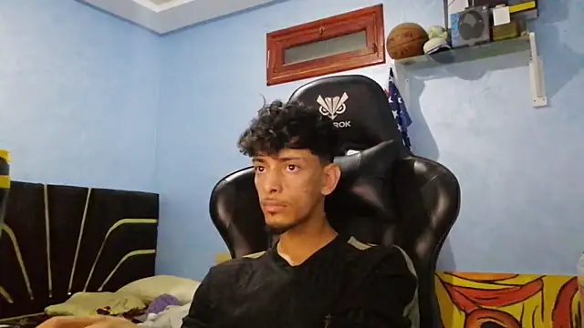 Dark_DesireX: διαδικτυακό σόου στην κάμερα