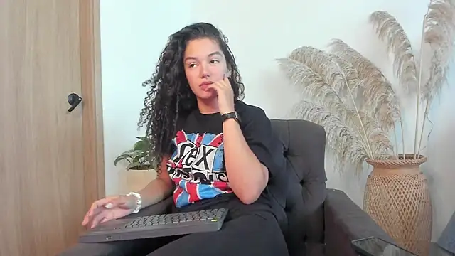 MiaRouseex – webcam-show