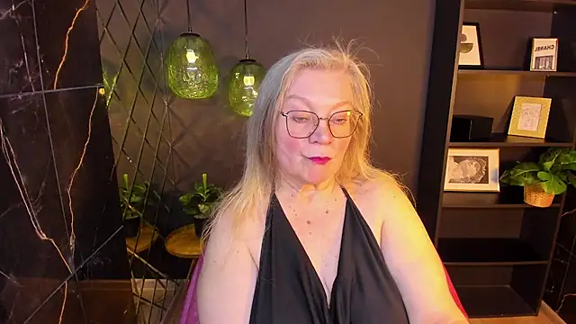 NataliMellow: онлайн-секс-чат