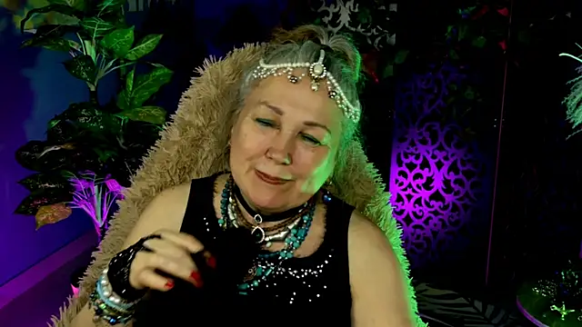 LilaMaharani: онлайн-секс-чат