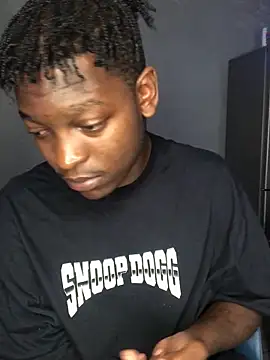 Redfucks333 élő XXX-chatje