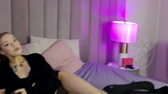 ZoeyNeal's Live Sex Cam Show