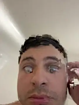 Youngstud2102 webkamerás műsora