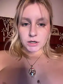 Flora_SecretLife's Live Sex Cam Show