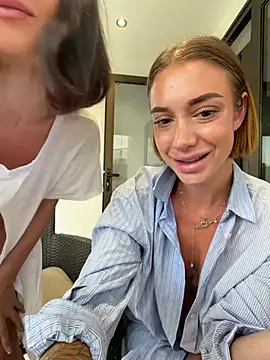 italianPassion's Live Sex Cam Show