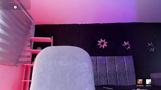 CarolineFyre's Live XXX Chat