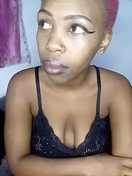 Show de HornySnowie na webcam