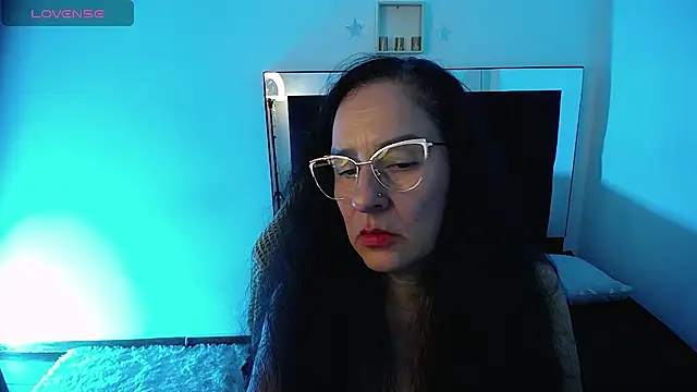 KiaraFoster's Live XXX Chat