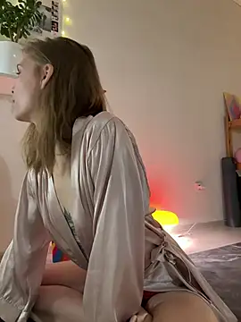 LeyaJohnson's Live XXX Chat