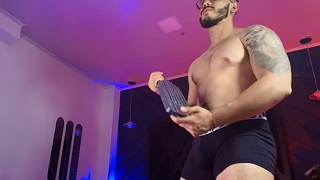 Liam_Kleiin Chat XXX in diretta