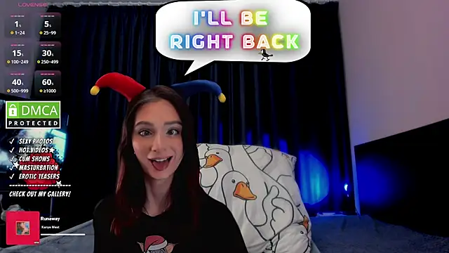 Lee_Loo Show in webcam