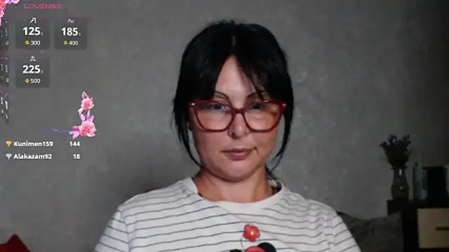 Živý XXX chat _Brynetka_