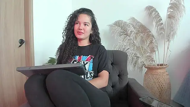 MiaRouseex – webcam-show