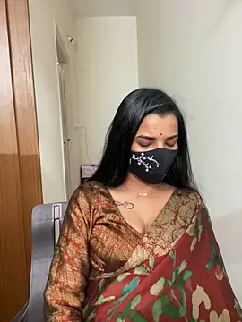 its_ur_flora élő XXX-chatje