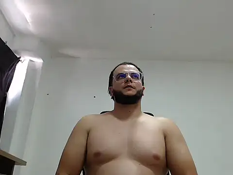 Masterboy00n Live XXX chat