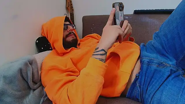 แชท XXX สดของ thomas_gun