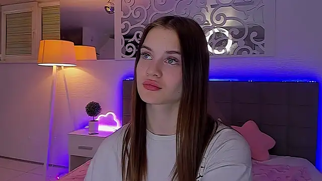 LuisaClover Live XXX Chat