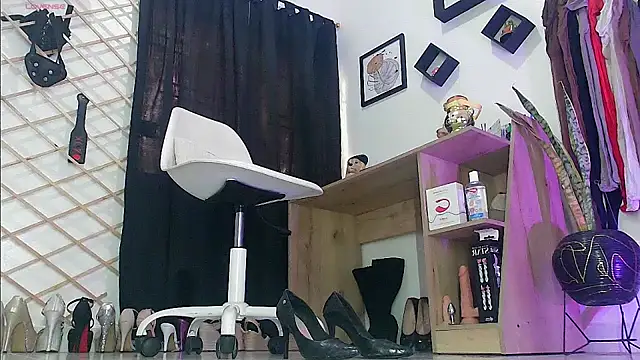 myla_sarah élő XXX-chatje