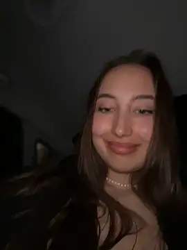 ICrazyOneIRL: онлайн-секс-чат