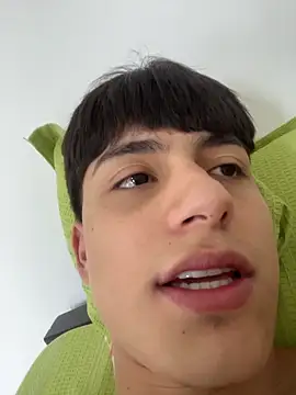 Lander_Cruz's Live XXX Chat