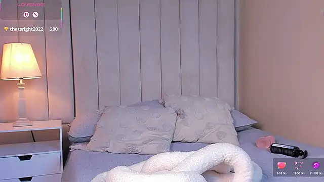 Elise_Diamond élő XXX-chatje