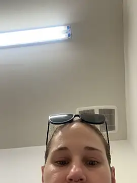 lolabunny9's Webcam Show