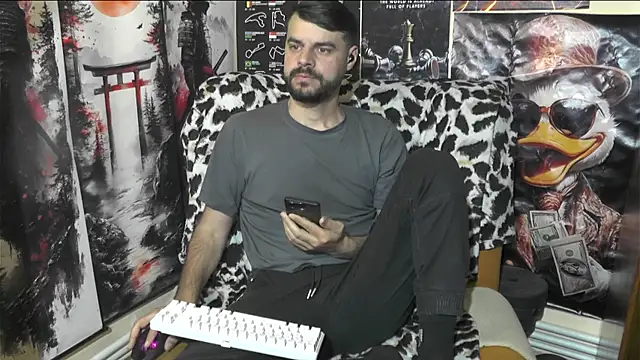 00george Adlı Modelin Canlı XXX Sohbeti