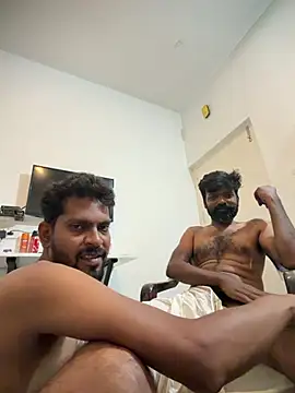 Stoner-boii-Cloudy-arhan 现场XXX聊天