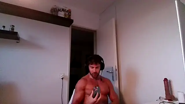 alpha-hunk Live XXX-Chat