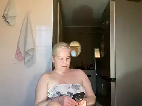 Show modela milaja na web-kameri