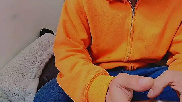 thomas_gun Show in webcam