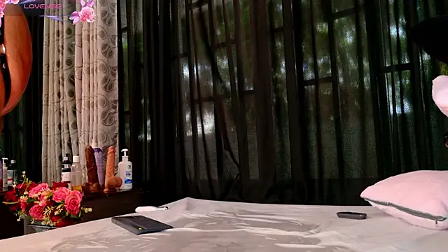 Chatroom XXX en direct de BLACK_ROSSE_1