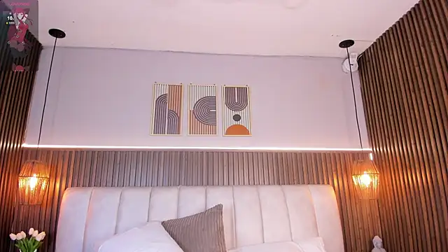 LisaLain Chat XXX live