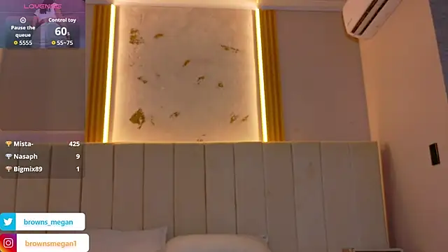 Megan_browns1 – Naživo XXX chat