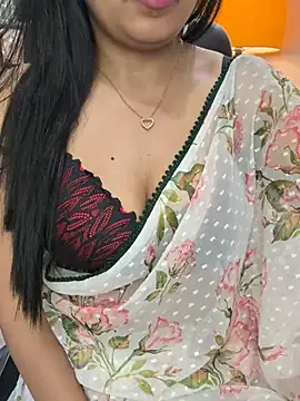 escape_with_me's Live XXX Chat