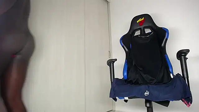 MAXJONES_2 webkamerás műsora