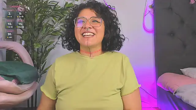 Chat XXX en directo de Sylvara_bx