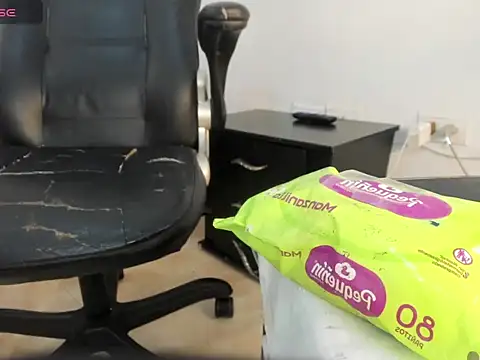 Victoria_Jim's Live XXX Chat