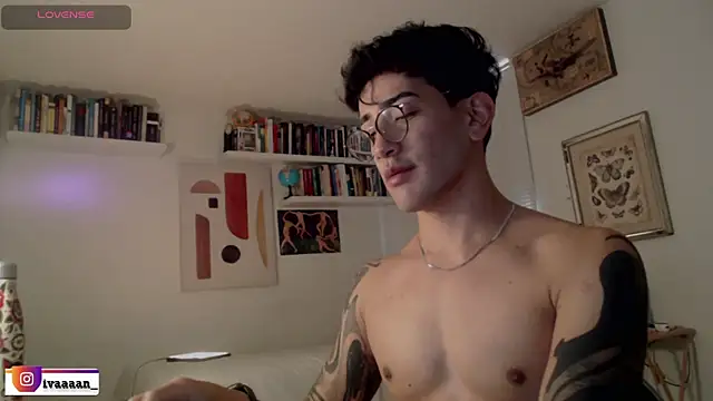 Chat XXX Live ivaaaan_