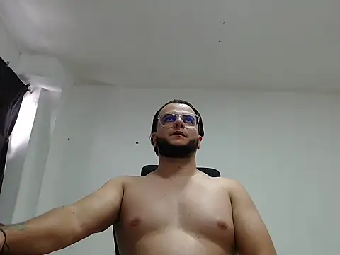 Masterboy00's Live Chat Room